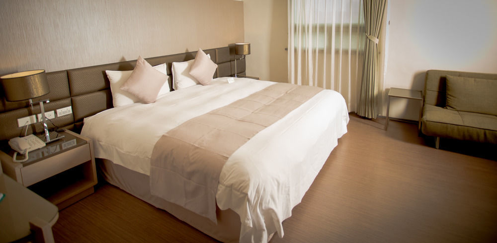 Shin Yuan Celeb Metro Hotel Hsinchu Esterno foto